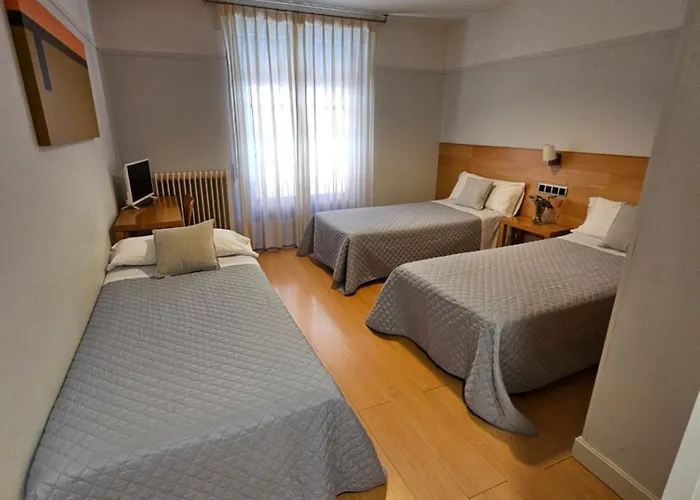 Mayor 71- El Hostalito 3* 엘부르고데오스마